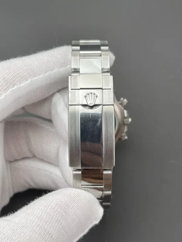 RW Factory Daytona 126500LN Panda, clasp, closed