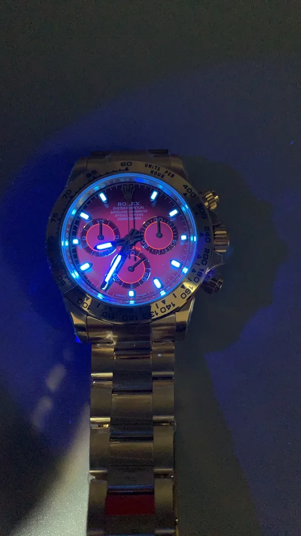 VSF Daytona 116508, green dial, yellow-gold-tone case, lume under UV light