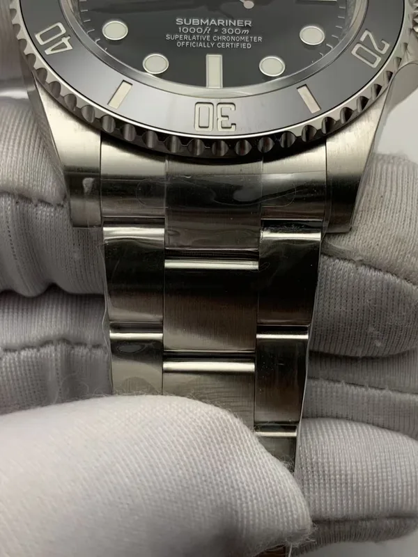 VSF Submariner No Date 124060, bezel and bracelet