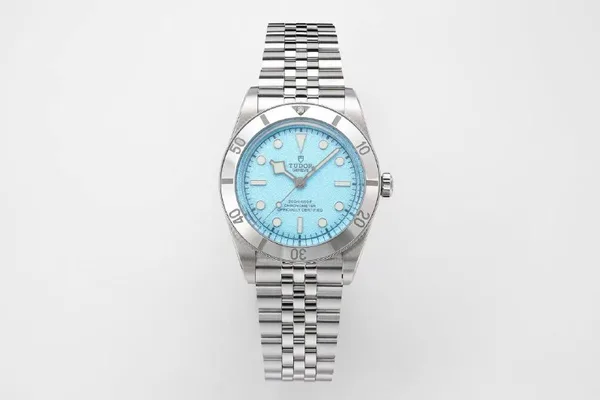 ZF Black Bay 54 37 mm, Lagoon Blue dial, steel bracelet, front view